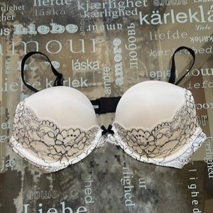 Victoria’s Secret Push-up bra